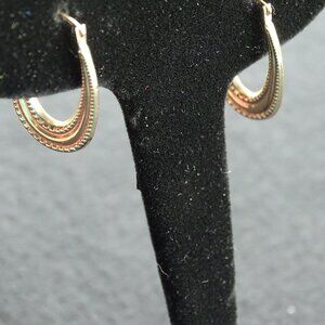 10K Oval Hoop Earrings Marked Israel .9g
